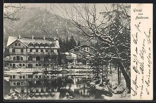 AK Oberammergau, Badersee mit Gebäuden und Bergblick