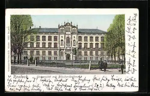 Goldfenster-AK Rostock, Universität mit leuchtenden Fenstern und Blücherdenkmal