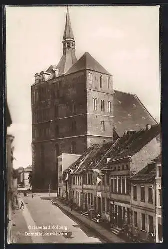 AK Kolberg, Domstrasse mit Dom