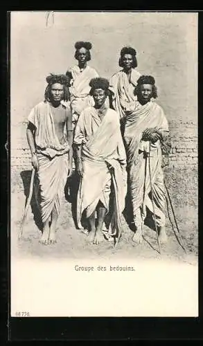 AK Egypte, Groupe des bedouins, Beduinen, afrikanische Volkstypen