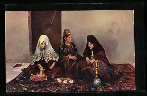 AK Bethlehem, Women at home, Frauen in Tracht rauchen Wasserpfeife