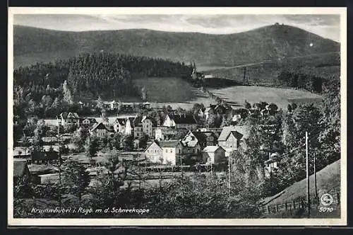 AK Krummhübel /Riesengebirge, Ortsansicht mit Schneekoppe