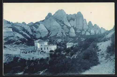 AK Montserrat, Estación del Funicular de San Juan, Las penas de San Salvador