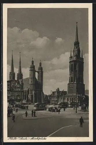 AK Halle a. S., Marktplatz mit Strassenbahnen und Passanten