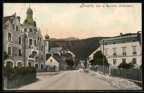 AK Liezen /Steiermark, Strassenpartie mit Café & Gasthaus, Gemeindehaus