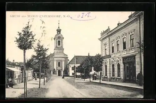 AK Maria-Enzersdorf /N.-Ö., Strassenpartie mit Kaffeehaus und Kirche