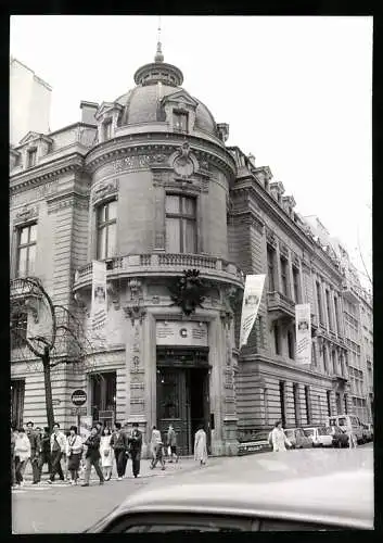 Fotografie unbekannter Fotograf, Ansicht Paris, Kulturzentrum der DDR 1987