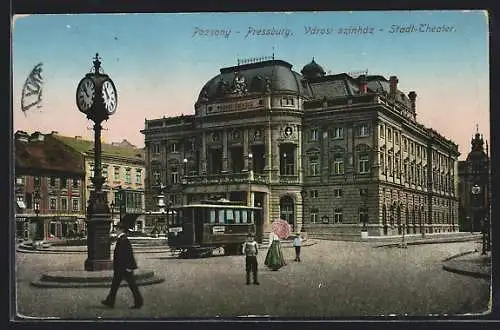 AK Pressburg, Stadt-Theater mit Strassenbahn