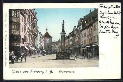 Goldfenster-AK Freiburg i. B., Kaiserstrasse mit Brunnen