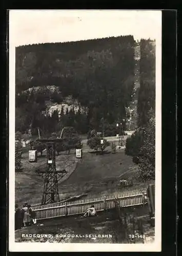 AK Radegund, Schöckl-Seilbahn mit Besuchern