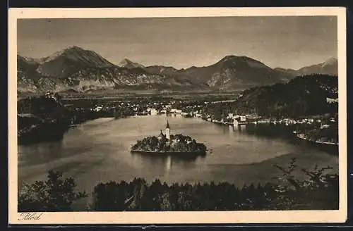 AK Bled, Bergseepanorama mit einer Insel