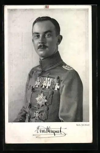 AK Ernst August Herzog von Braunschweig in Uniform mit Ordenspange und Eisenem Kreuz