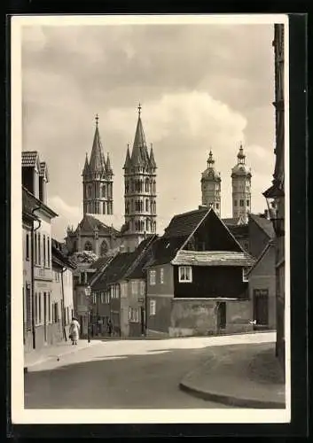 Foto-AK Deutscher Kunstverlag, Nr. 5, Walter Hege: Naumburg, Strassenpartie mit Dom