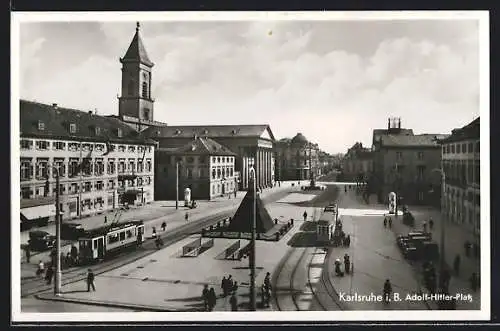 AK Karlsruhe i. B., Platz mit Strassenbahn