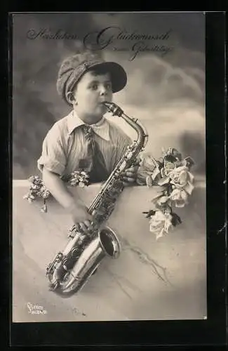 AK Kleiner Junge spielt Saxophon, Geburtstagsgruss