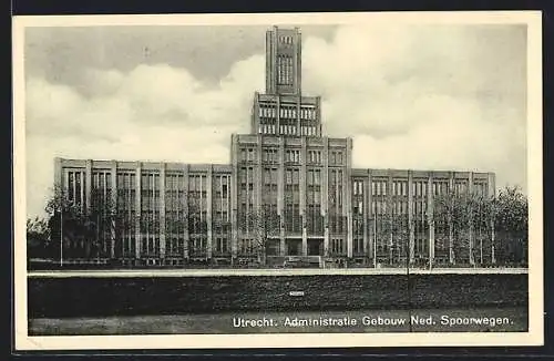 AK Utrecht, Administratie Gebouw Ned. Spoorwegen