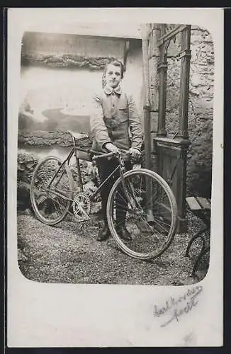 Foto-AK Junge mit Fahrrad