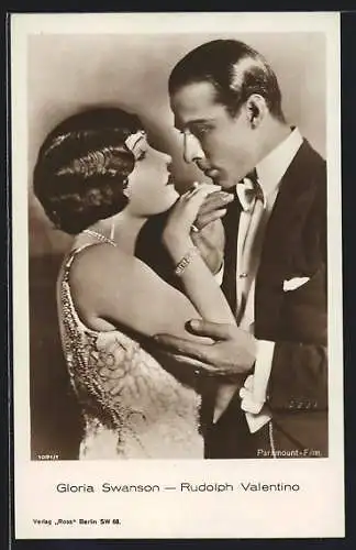 AK Schauspielerin Gloria Swanson und Schauspieler Rudolph Valentino in einer Filmrolle