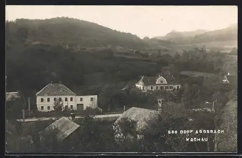 AK Aggsbach /Wachau, Dorfpartie mit Strasse