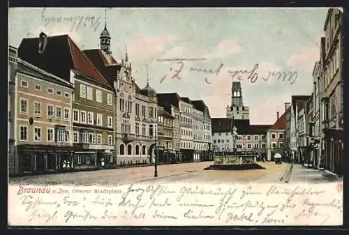 AK Braunau am Inn, Oberer Stadtplatz mit Brunnen