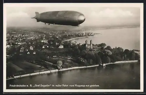 AK Friedrichshafen, Graf Zeppelin in voller Fahrt vom Flieger aus gesehen