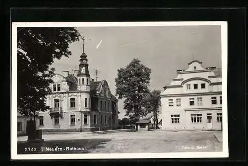 AK Neuern, Rathaus im Sonnenschein