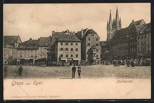 AK Eger, Marktplatz mit Geschäftshaus Wilhelm Müller und Blick auf die Kirche