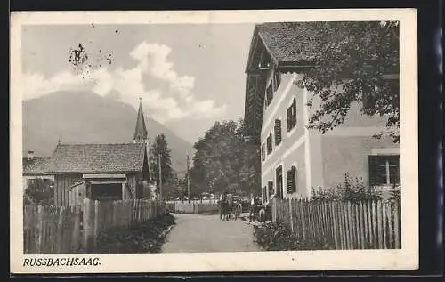 AK Russbach am Pass Gschütt, Russbachsaag, Einspänner vor einem Haus