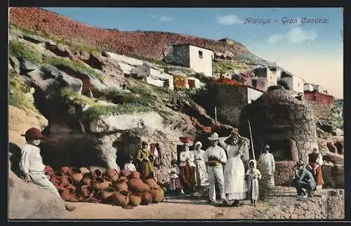 AK Gran Canaria, Atalaya, Töpfe und Krüge am Strassenrand