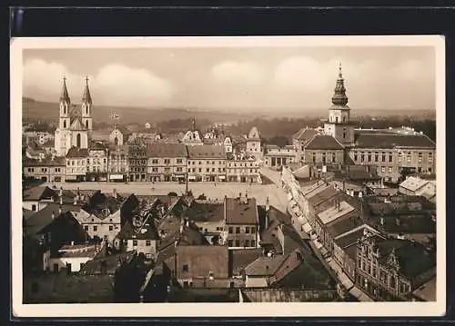 AK Kremsier, Ortsansicht mit Kirche aus der Vogelschau