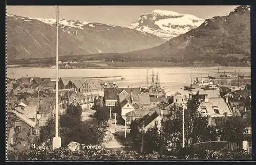 AK Tromso, Ortsansicht gegen den Fluss und die Berge