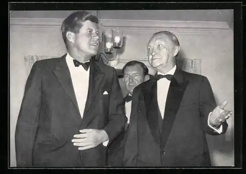 AK Präsident John F. Kennedy im Gespräch mit deutschen Politikern