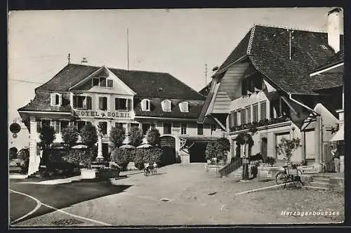 AK Herzogenbuchsee, Partie am Hotel du Soleil mit Tanksäule