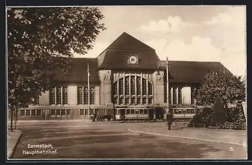 AK Darmstadt, Strassenbahn vor dem Hauptbahnhof