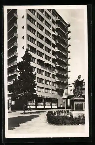 AK Rotterdam, Standbeeld Erasmus met Erasmushuis