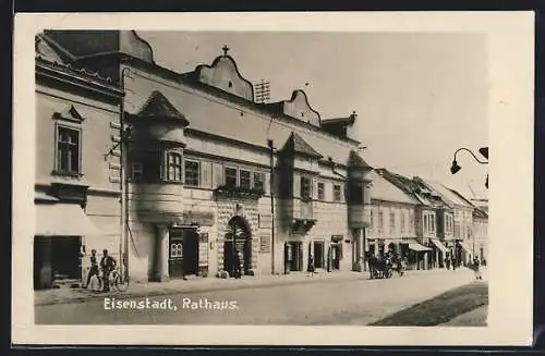 AK Eisenstadt, Strassenpartie mit Rathaus