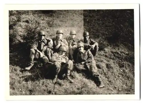 13 Fotografien unbekannter Fotograf, Ansicht Gemünda, Bundeswehr-Übung mit Lastwagen an d. Innerdeutschen Grenze zur DDR