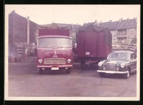 Fotografie unbekannter Fotograf, Ansicht Mülheim-Styrum, Mittelstr. 7, Lastwagen Magirus-Deutz Fasshandlung Adolf Kuhlen