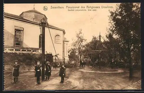 AK Saventhem, Pensionnat des Religieuses Ursulines, Section préparatoire, une cour