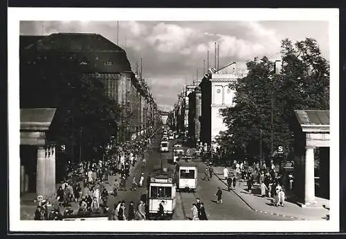 AK Berlin, Leipziger Strasse mit Strassenbahnen