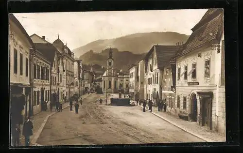 AK Weyer a. d. E., Strassenpartie mit Brunnen und Kirche