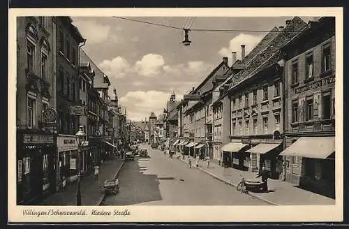 AK Villingen /Schwarzwald, Niedere Strasse mit Geschäften