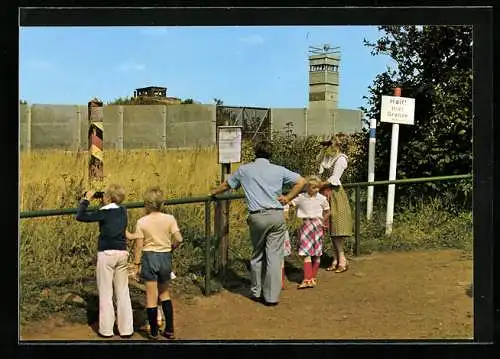 AK Grenzübersichtspunkt, Parkplatz Schwarzes Moor Hochrhön - Blick zum Erdbunker und Beobachtungsturm (DDR)