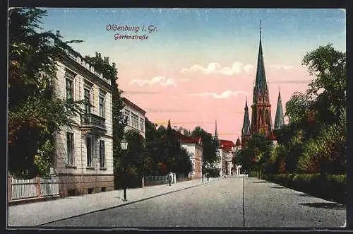 AK Oldenburg i. Gr., Gartenstrasse mit Blick auf die Kirche