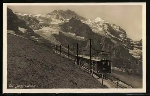 AK Jungfraubahn mit Gebirgspanorama, Bergbahn