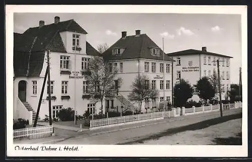 AK Dahme / Ostseebad, Strassenpartie an der Pension Haus Sonnenschein, Haus Landschoof und am Kinder-Erholungsheim