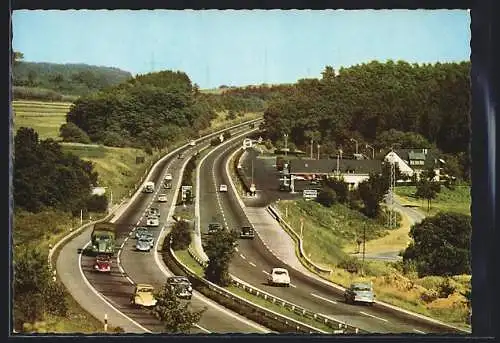 AK Heiligenroth bei Montabaur, Bundesautobahn-Raststätte Heiligenroth mit Strassenpartie