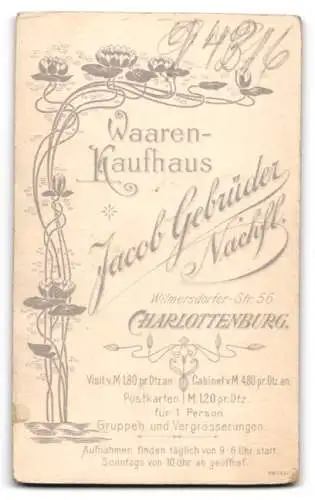 Fotografie Jacob Gebrüder Nachf., Berlin-Charlottenburg, Wilmersdorferstr. 56, Bürgerliches Mädchen im eleganten Kleid