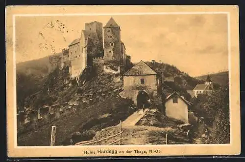 AK Hardegg a. d. Thaya, Ruine Hardegg mit Toreinfahrt