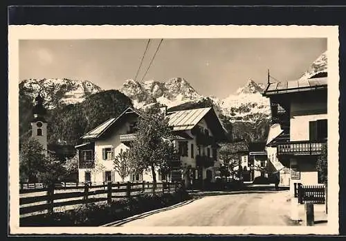 AK Lofer, Gasthof zur Post mit Tankstelle